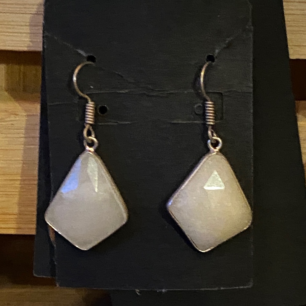 Elegant Gold and Cream Dangle Earrings